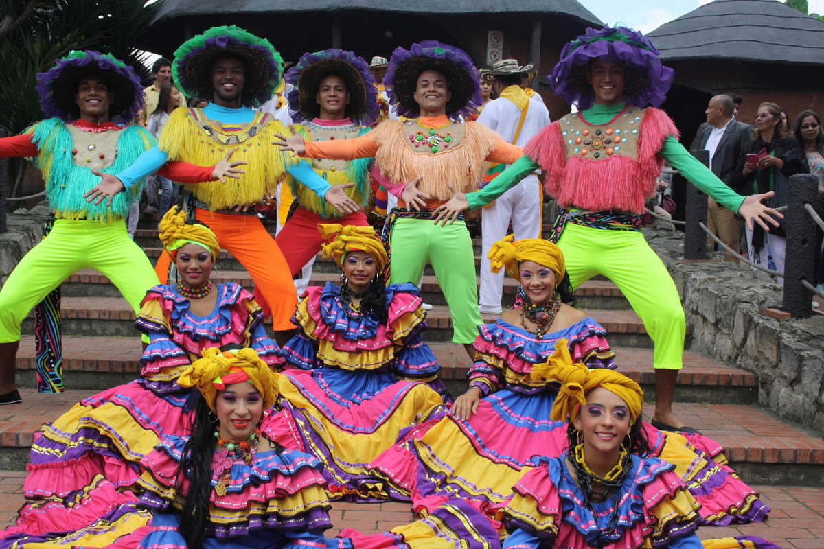 Carnaval presente en Festival Internacional de Danza en India
