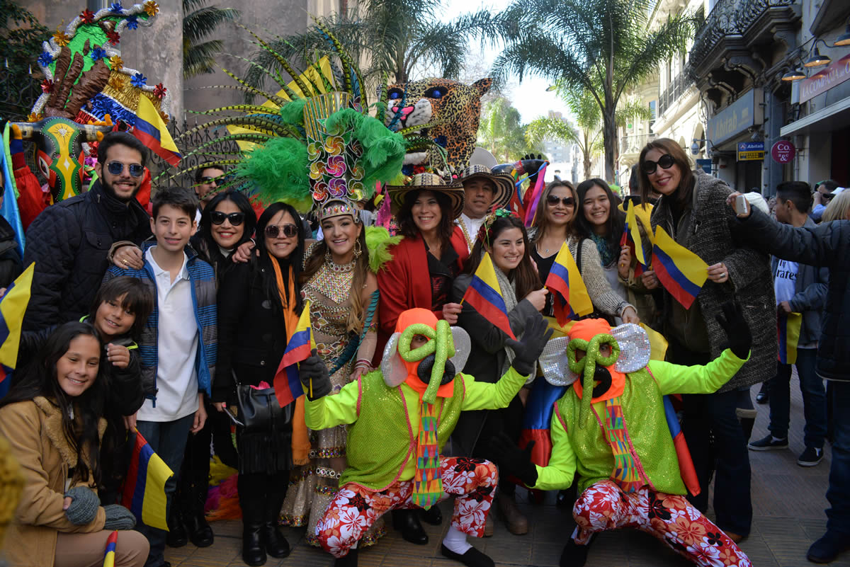 El Carnaval de Barranquilla se tomó Uruguay en la celebración del 20 de julio