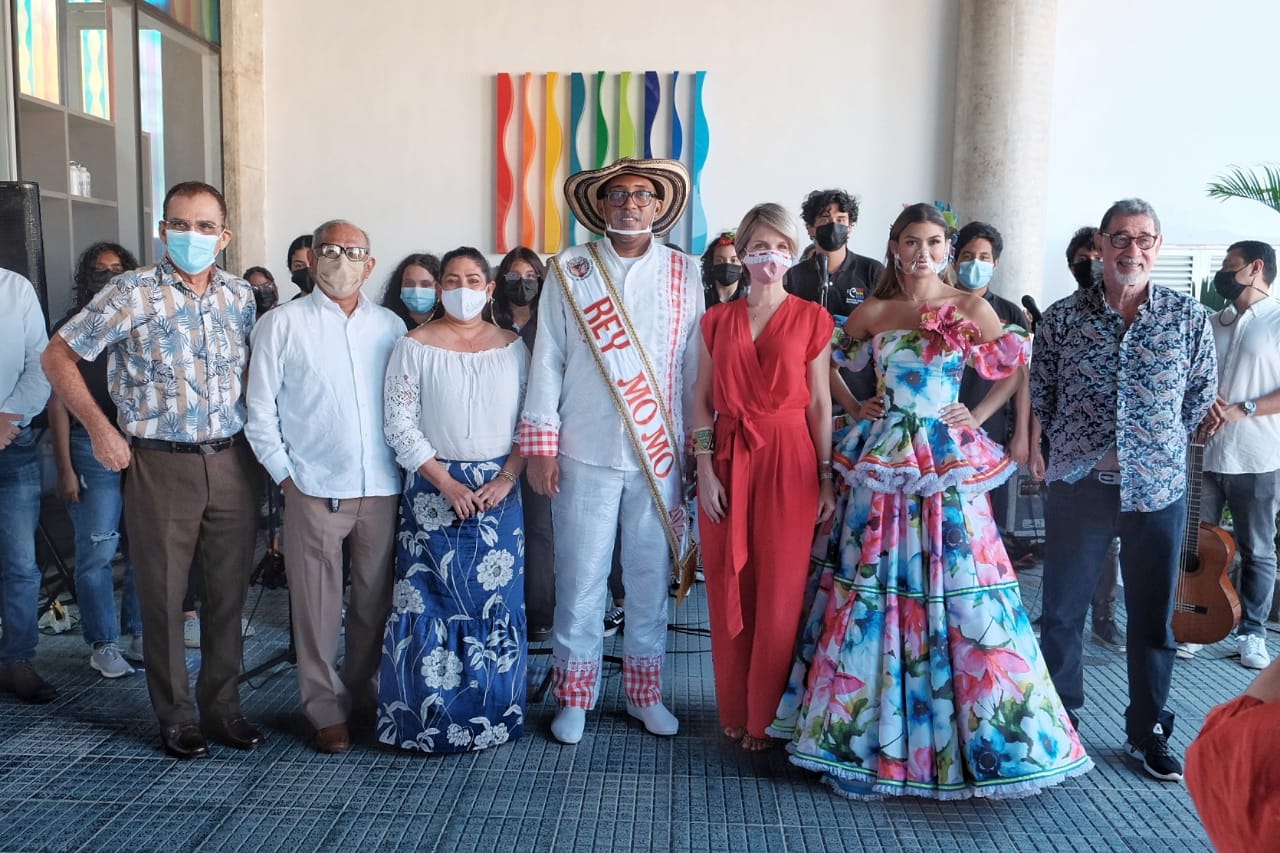 Con sentido homenaje musical, Carnaval de Barranquilla dio apertura al Día Nacional Esthercita Forero
